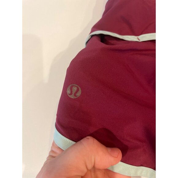 Lululemon Womens Swiftly Tech 2-In-1 Running Shorts Size 6 Red & Purple With Lig - Picture 6 of 6